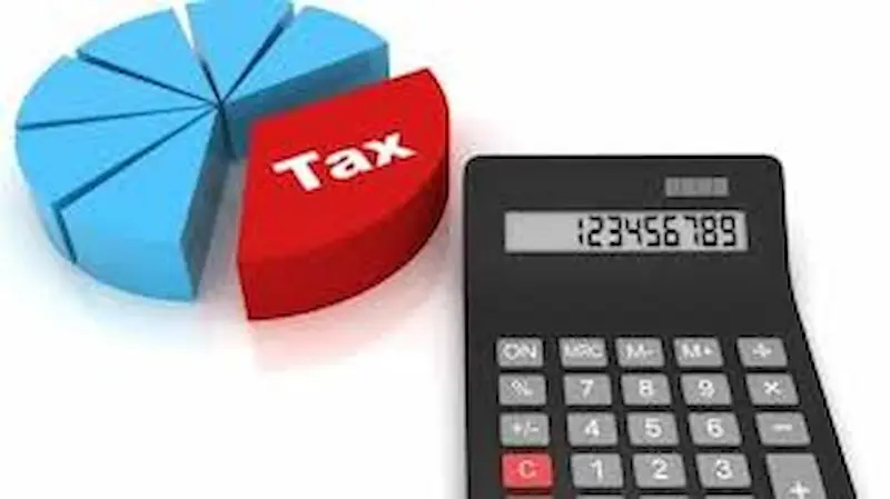 how does a tax saving calculator work